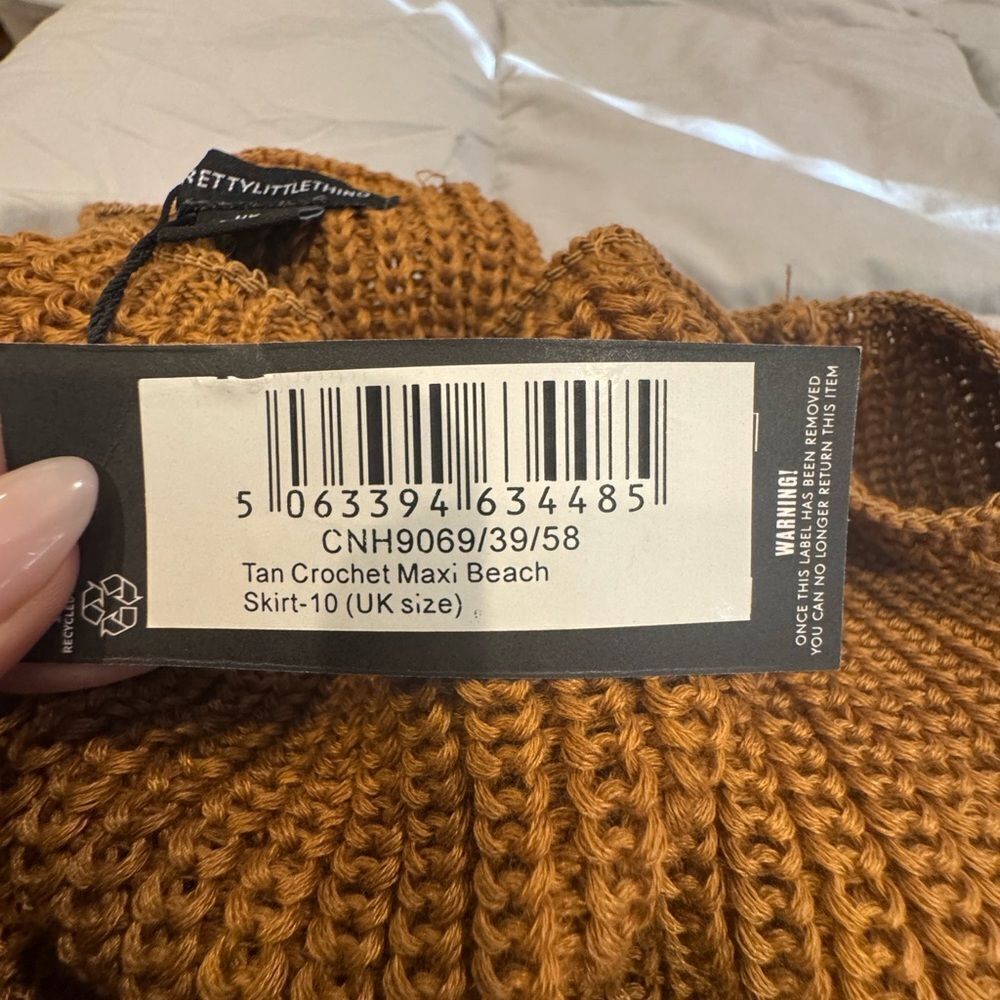 Tan Crochet Maxi Beach Skirt in US size 6 - Picture 7 of 7